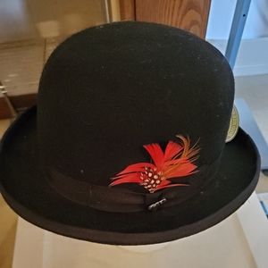Men's black derby hat